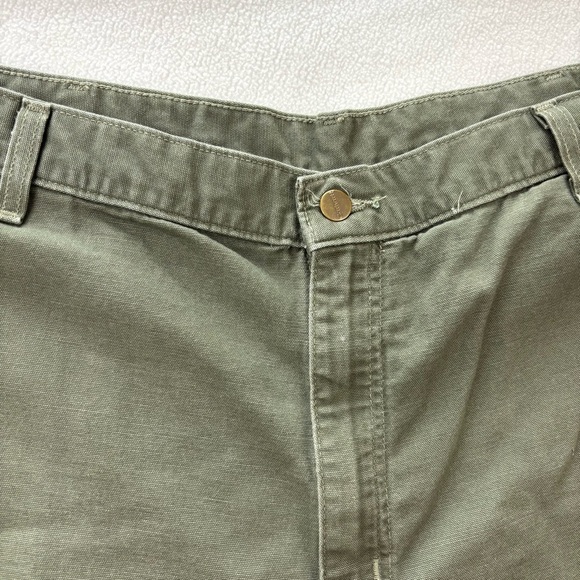 Vintage “90’s” Carhartt Men's Army Green Canvas Carpenter Knee Length Short (42) - Picture 3 of 12